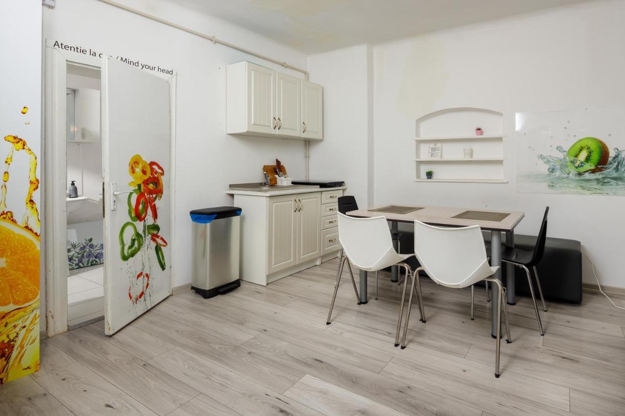 Marigold Boutique Apartment Брашов Екстериор снимка